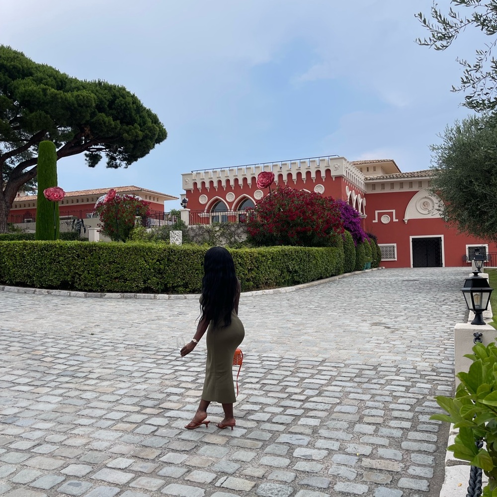 Meet your Posher, Alexis